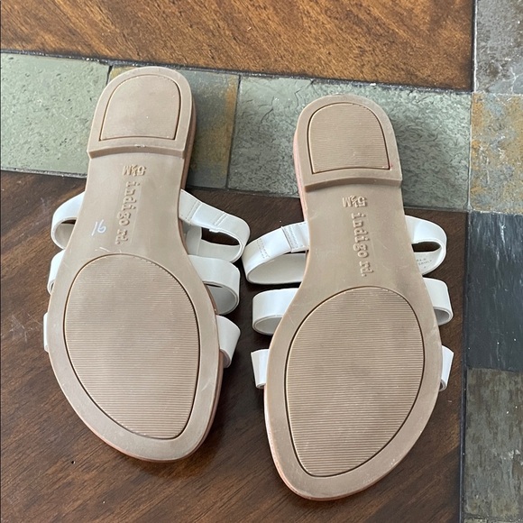 Indigo Women's White Strappy Sandals - Picture 3 of 5